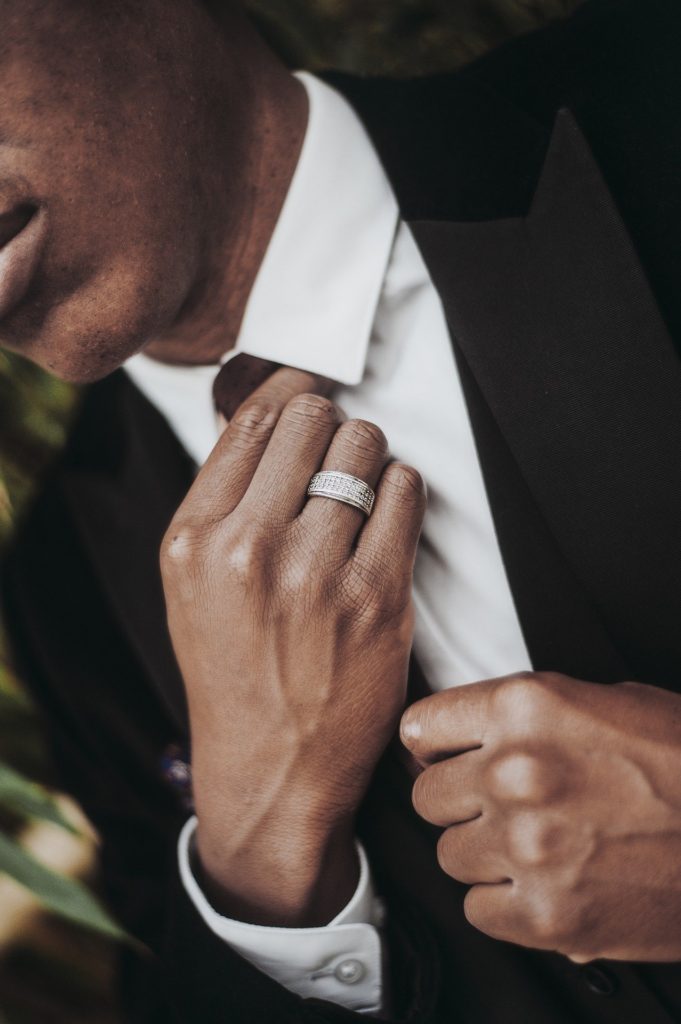 できる営業マン 一流のビジネスマン と結婚指輪 毎日つける つけない 一流養成学校